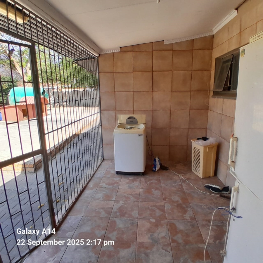 5 Bedroom Property for Sale in Bodorp North West
